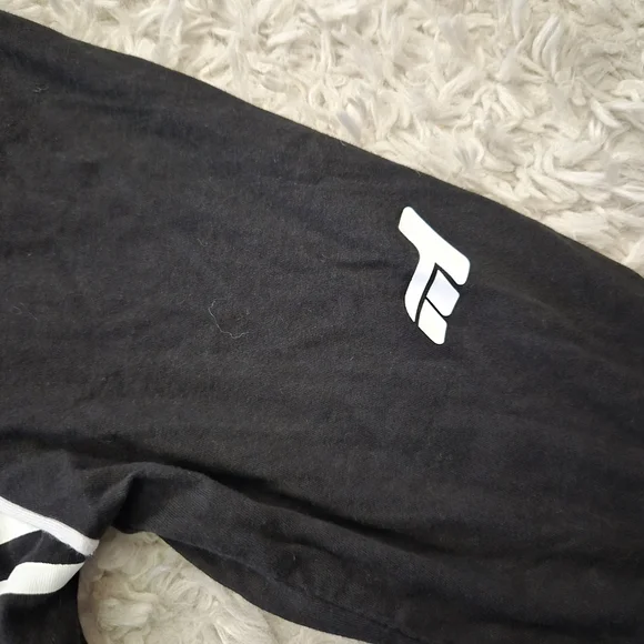 ☆5/$15☆H&M Divided EXTRA Racing Long Sleeve Shirt | Black & White | XS - Picture 4 of 16